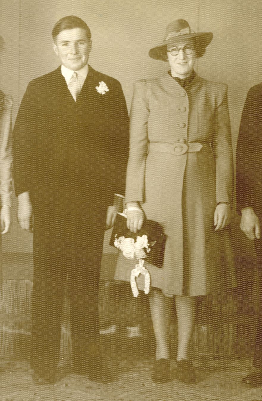 Jackel, Ivan & Moore, Alma wedding 1940 - Copy small cropped