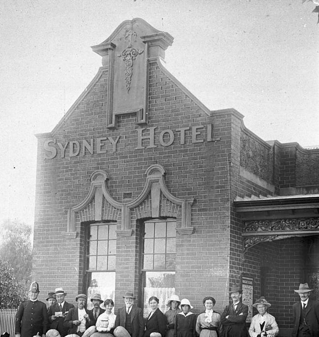 Sydney Hotel 1917 by Courtney's Thelma Studios. Courtesy Museum Victoria